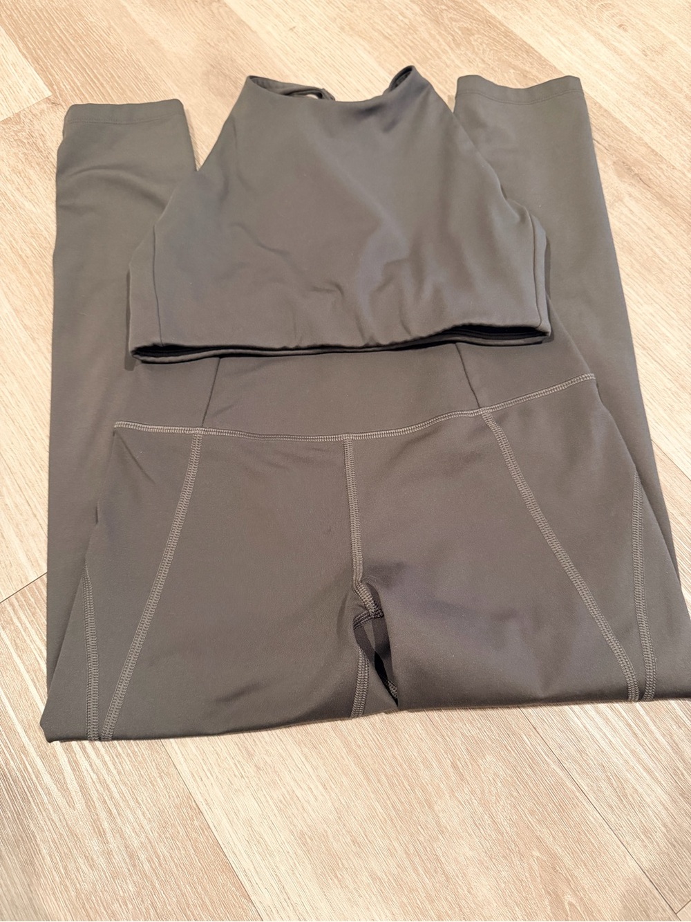 Charcoal Gray Activewear Set - Sports Bra & Leggings size XS